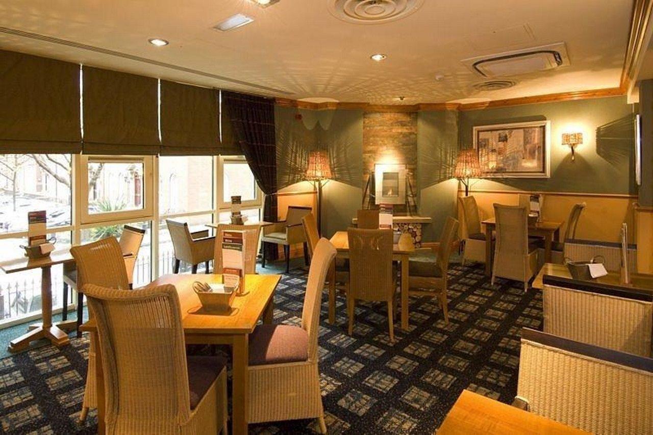 Premier Inn Manchester Central Esterno foto